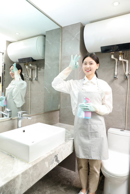 镜头下的整洁之道 设图网女性保洁工作者摄影图赏析